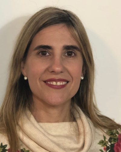 Julieta Moranzoni mira la camara